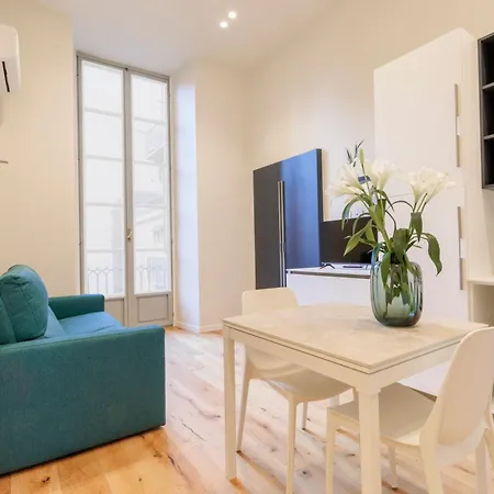 Lagrange * تورينو