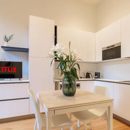 Lagrange Apartment Turin