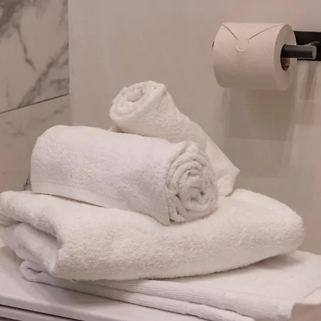 Lagrange Apartment *