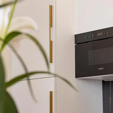 Lagrange Apartment *