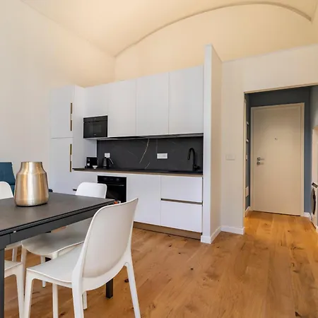 Apartment Lagrange
