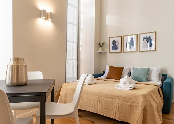 Lagrange Apartment